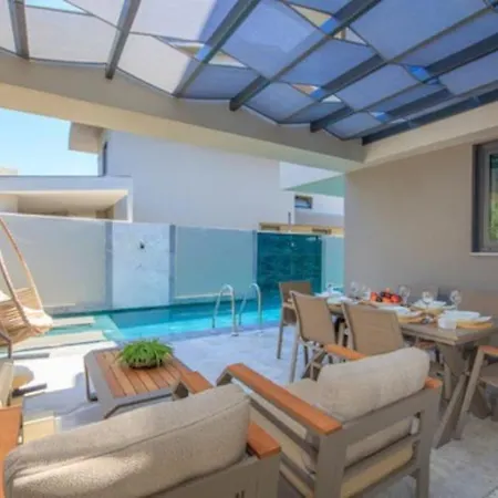 Merkezde Ultra Lueks 1 4*